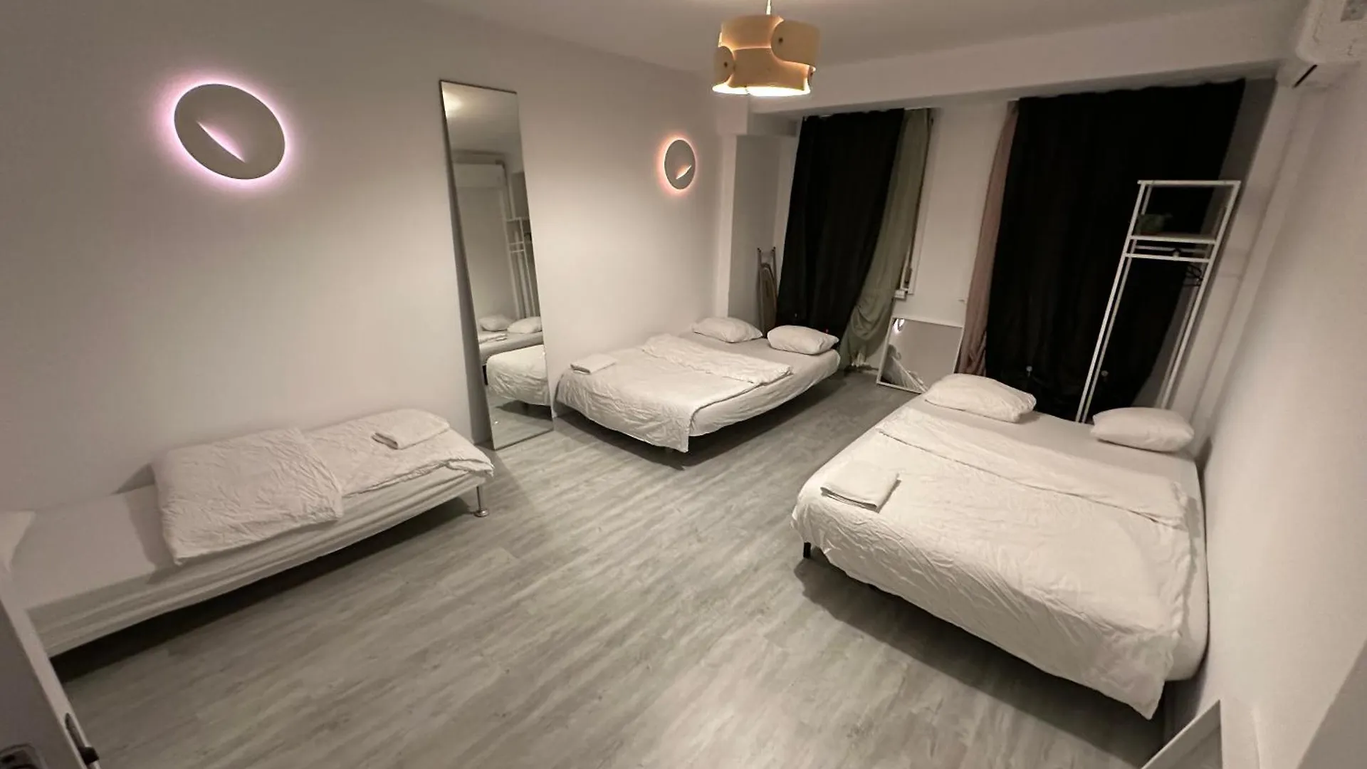 New 77 Green Apartment Bucharest Romania